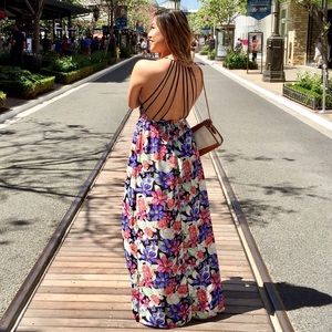 Maxi Floral Dress w Open Back Design